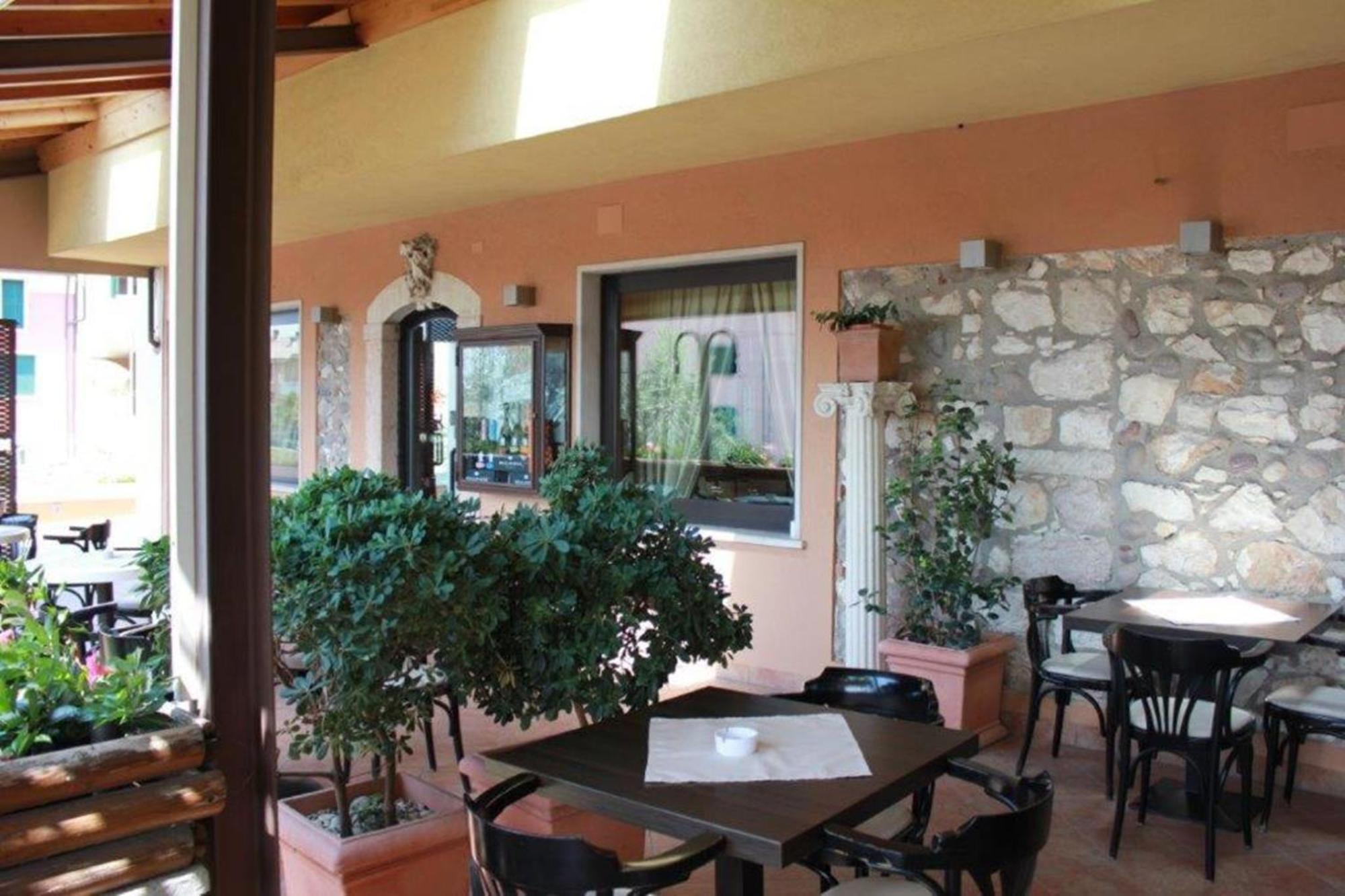 Hotel Al Sole - Enjoy Holiday Cavaion Veronese Exteriör bild