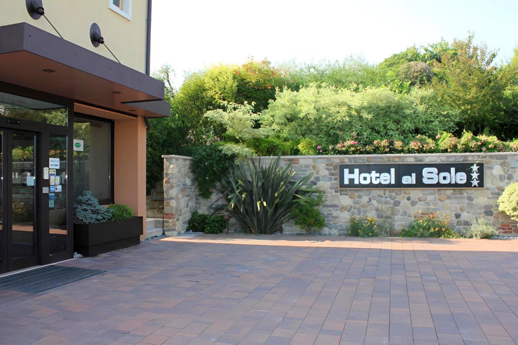 Hotel Al Sole - Enjoy Holiday Cavaion Veronese Exteriör bild