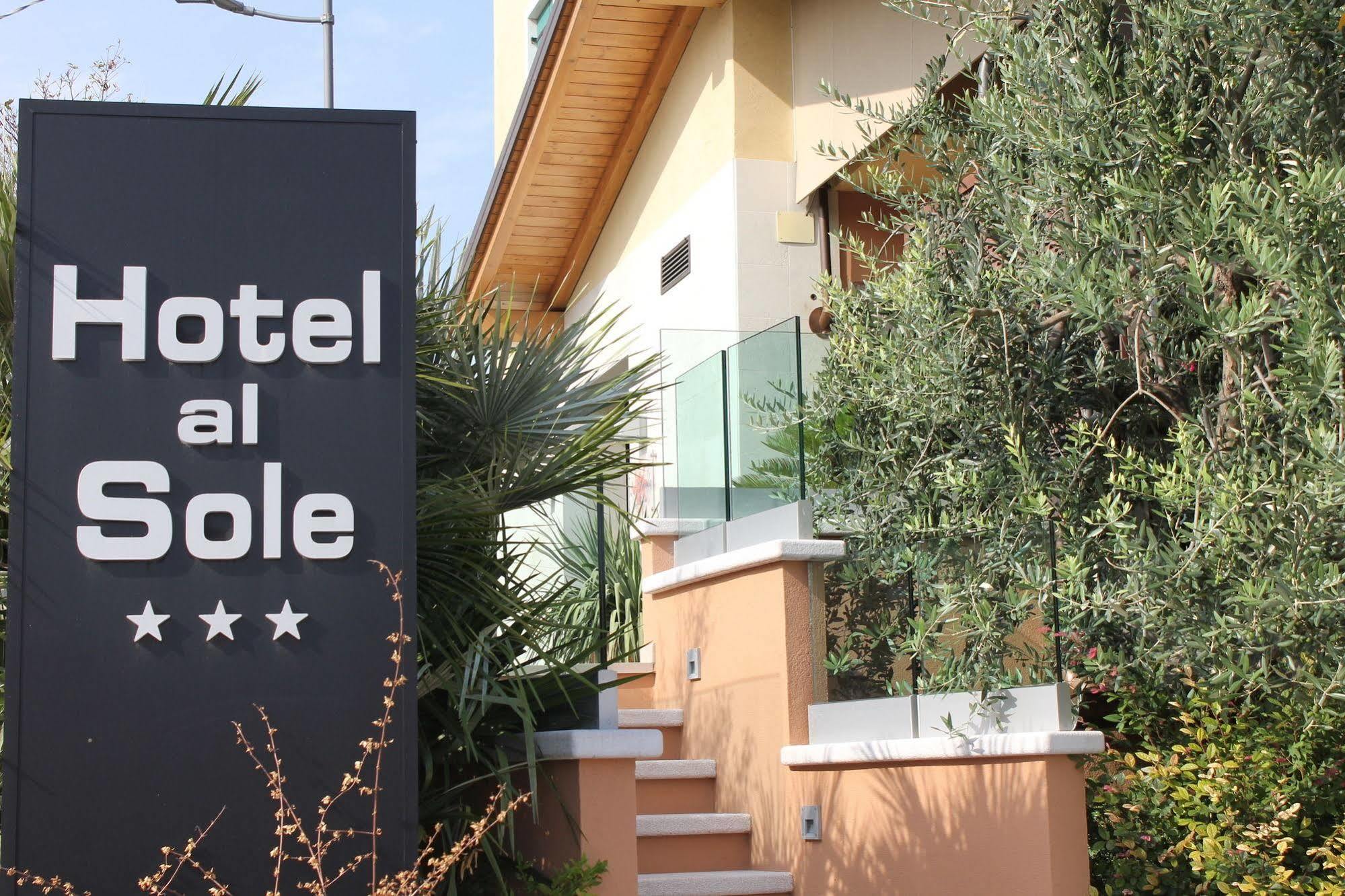 Hotel Al Sole - Enjoy Holiday Cavaion Veronese Exteriör bild