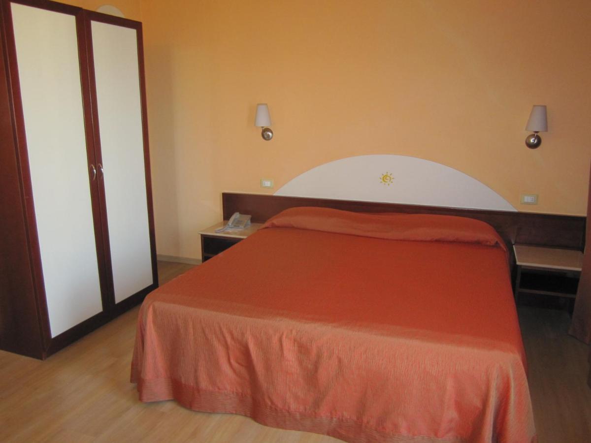 Hotel Al Sole - Enjoy Holiday Cavaion Veronese Exteriör bild